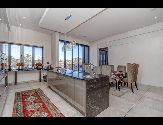 5 BEDROOM GOLF ESTATE FOR SALE IN STEYN CITY